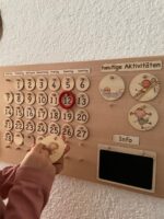 Permanent calendar for children made of wood according to Montessori and Waldorf for home or kindergarten - Image 4