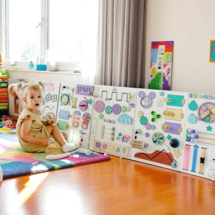 Set Montessori Busy Board, Wall Toy with 5 Panels for Toddlers, Wooden Gift for Boys and Girls, Great for Church Playrooms,1st Birthday Gift